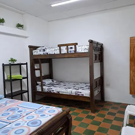 Casa Lara Pensión *